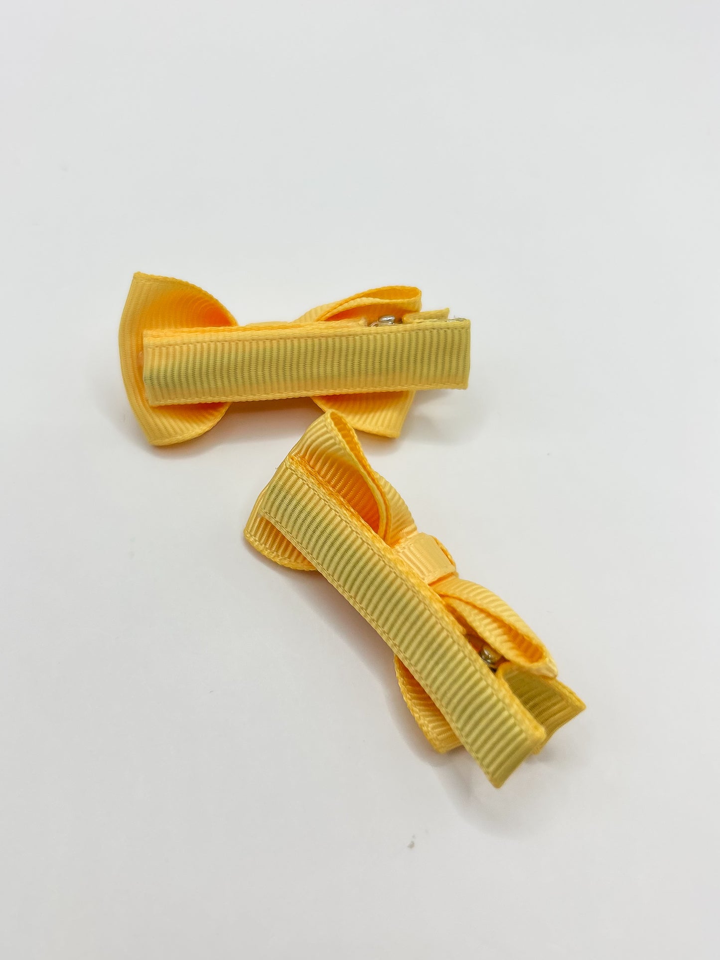 Lined Bow Clips